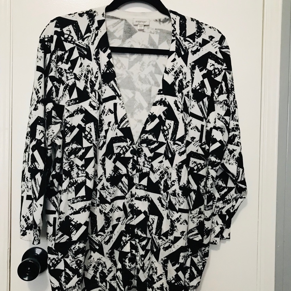 Avenue women’s cardigan